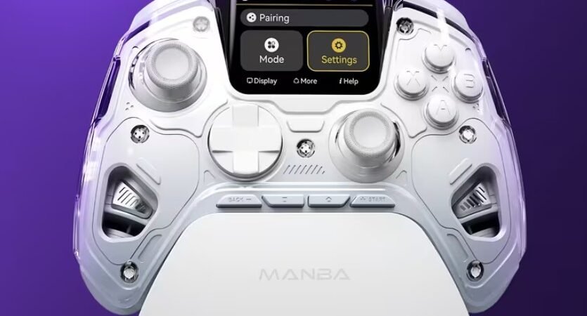 Exploring the Future of Gaming: The Interactive Screen Wireless Gaming Controller